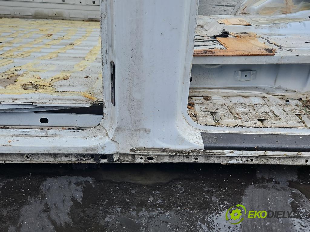 Ford Transit 2013-2017 2.2 tdci 101 hp manual 74 kW 2198 cm3 5- práh pravý  (Karoserie ostatní)