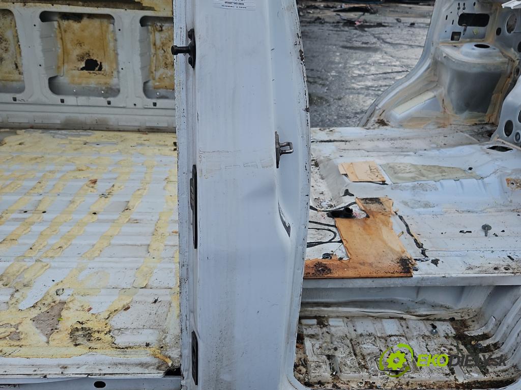 Ford Transit 2013-2017 2.2 tdci 101 hp manual 74 kW 2198 cm3 5- práh pravý  (Karoserie ostatní)