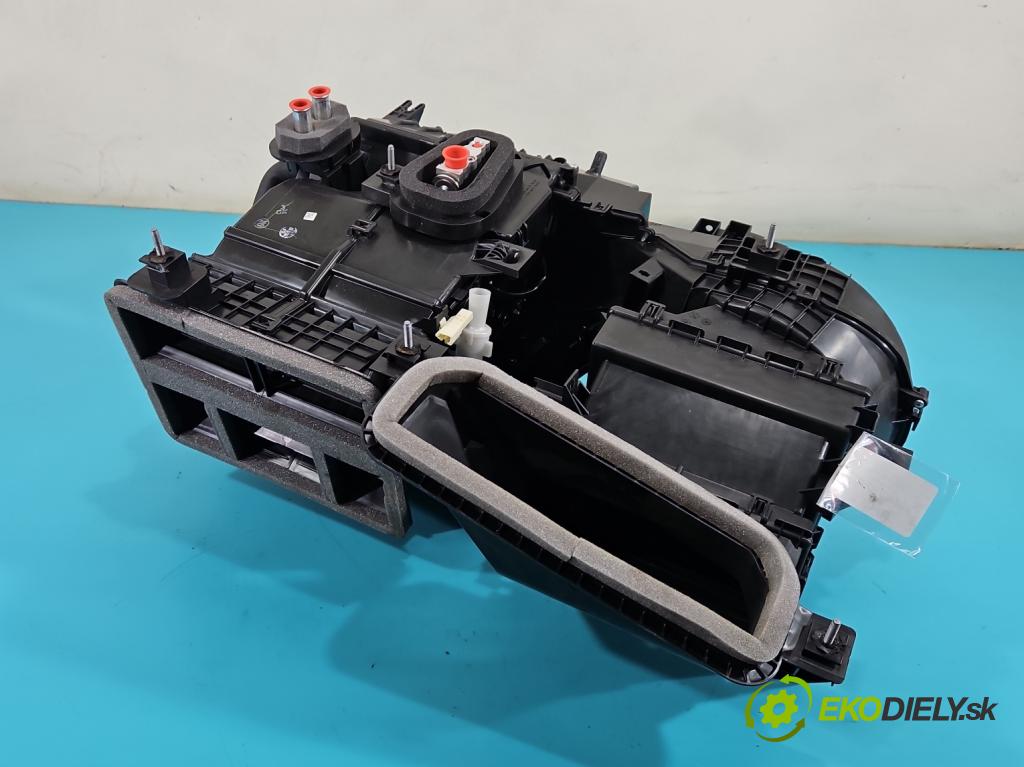 Suzuki Vitara II 2015- 1.5 16V 102 hp automatic 75 kW 1462 cm3 5- radiátor 74100-63UM0 (Radiátor topení)