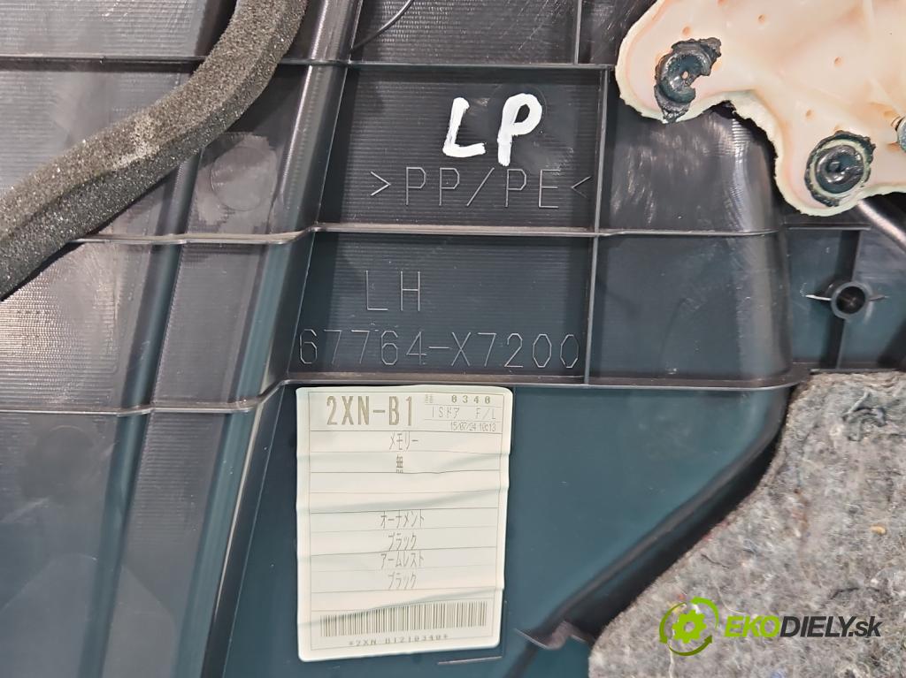 Lexus IS III 2014-2025 2.5 vvti 181KM automatic 133 kW 2494 cm3 4- Tapacír: dveře přední levé 67764-X7200