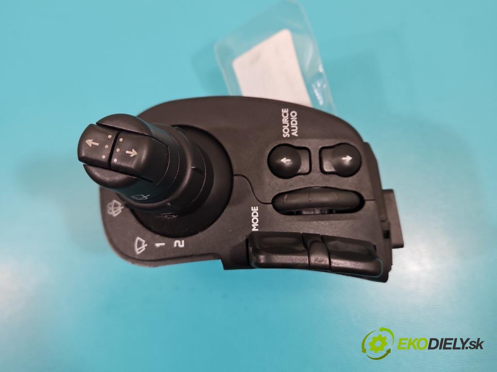 Renault Clio III 2005-2012 1,2.0 16V 75 HP manual 55 kW 1149 cm3 5- prepínač stieračov  (Prepínacie páčky pod volantom)