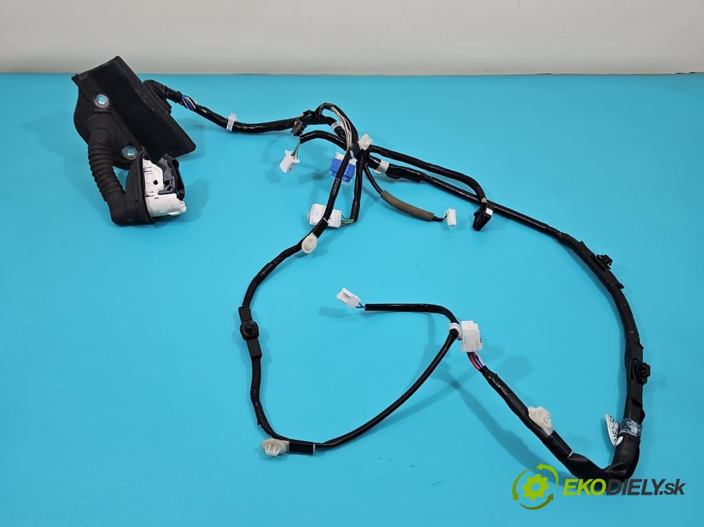 Lexus IS III 2014-2025 2.5 vvti 181KM automatic 133 kW 2494 cm3 4- Zväzok: dvere predné vľavo: 82152-53463A