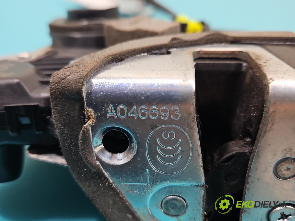 Lexus IS III 2014-2025 2.5 vvti 181KM automatic 133 kW 2494 cm3 4- zámek přední levý 5G1806