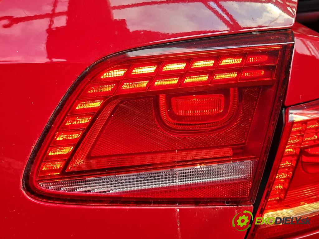 Vw Passat B7 2010-2014 2.0 tdi 140 hp manual 103 kW 1968 cm3 4- světlo zadní pravé  (Klika dveří ostatní)
