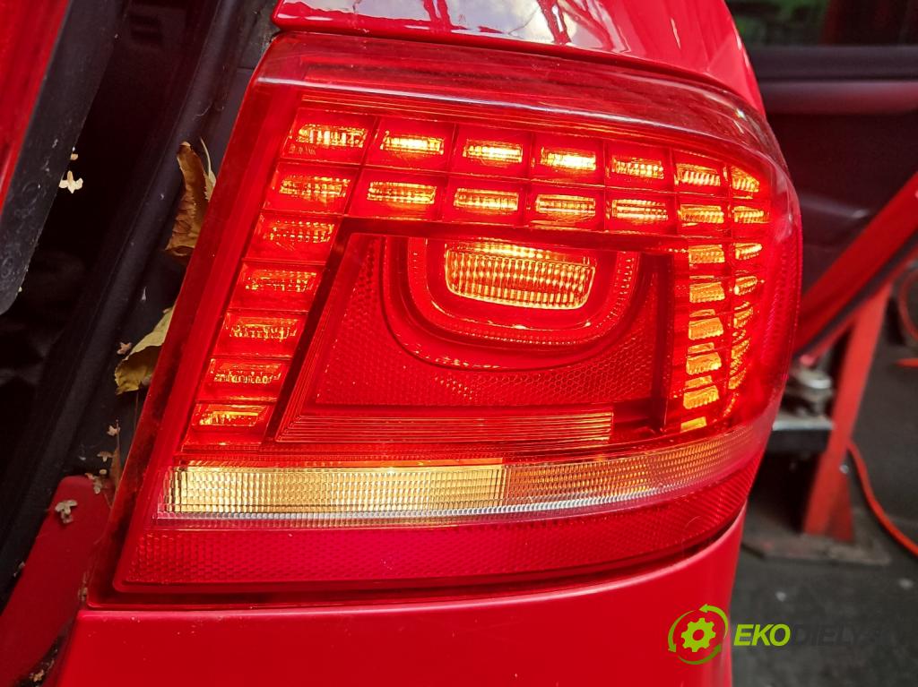 Vw Passat B7 2010-2014 2.0 tdi 140 hp manual 103 kW 1968 cm3 4- světlo zadní pravé  (Klika dveří ostatní)