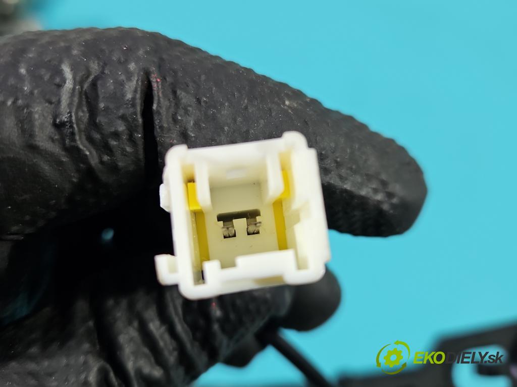 Peugeot 3008 I 2009-2016 1.6 hdi 109 HP manual 80 kW 1560 cm3 5- pas bezpečnosť: predné pravý 34068389D