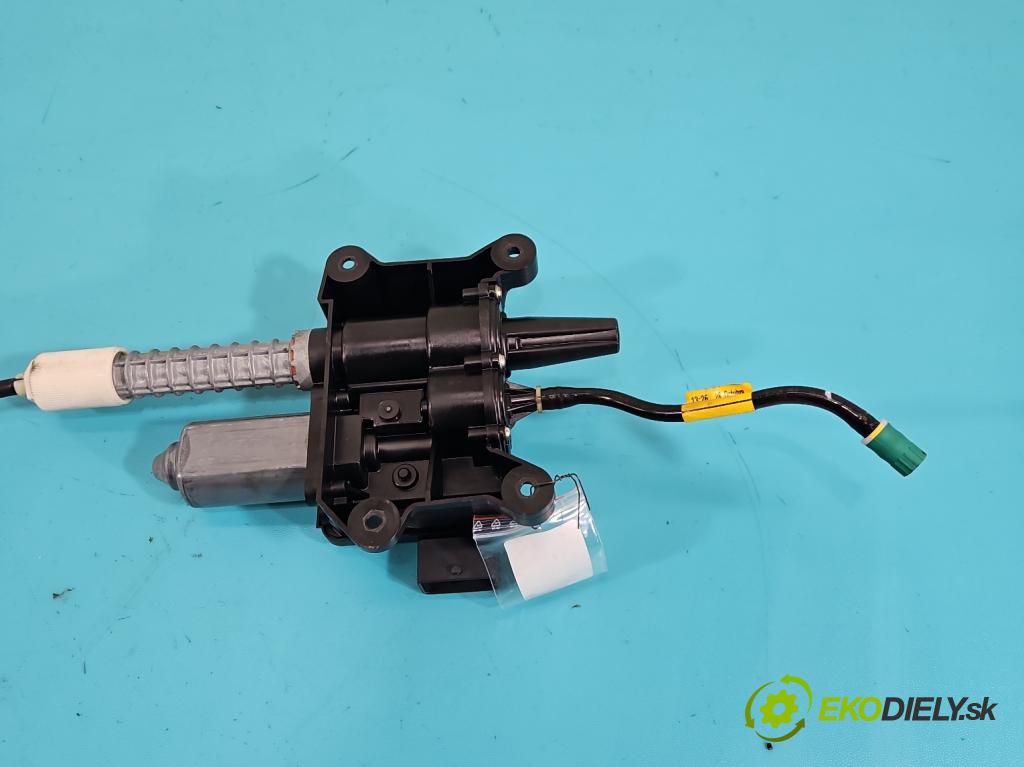 Peugeot 3008 I 2009-2016 1.6 hdi 109 HP manual 80 kW 1560 cm3 5- Brzda manuál: elektrický: 9688061780 (Ručná brzda)