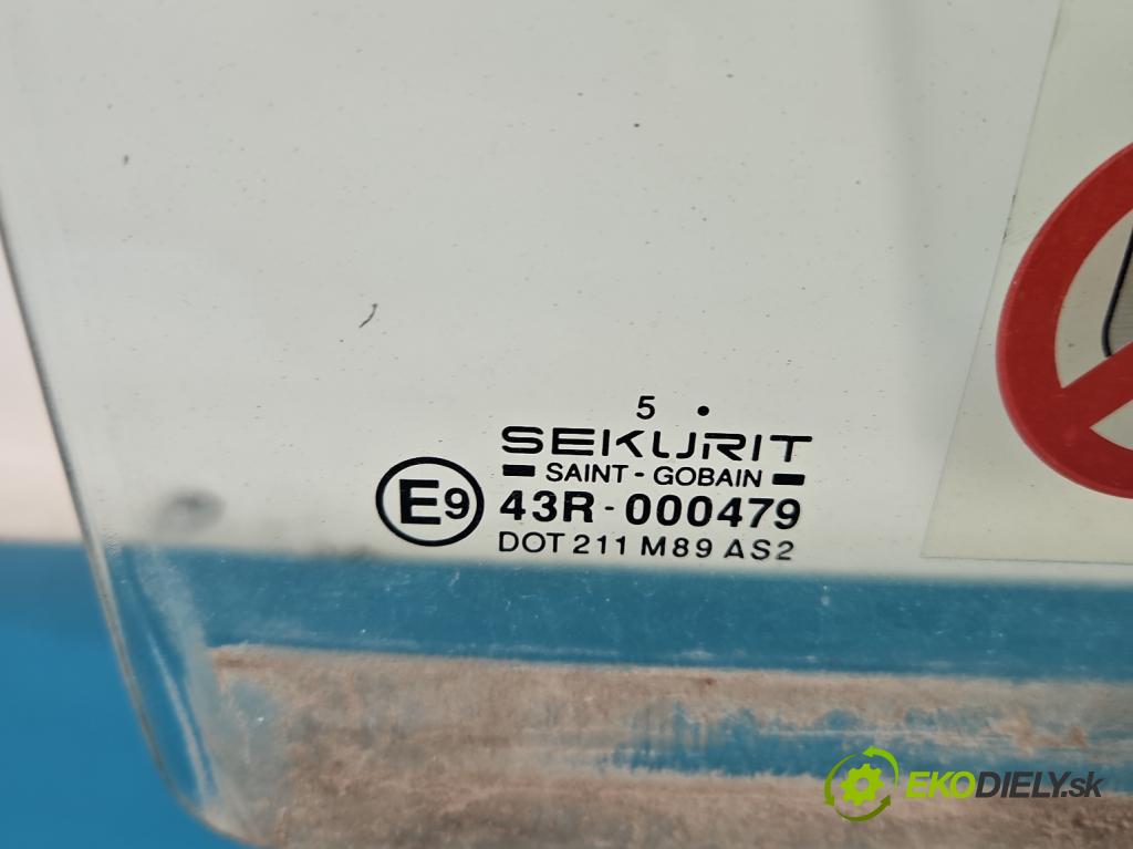 Suzuki Vitara I 1988-1998 1.6 16V 97KM manual 71 kW 1589 cm3 3- sklo dveře přední pravé