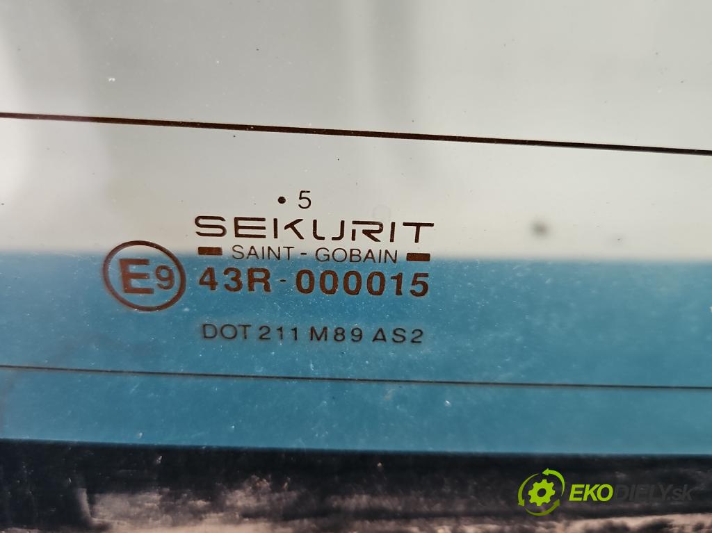 Suzuki Vitara I 1988-1998 1.6 16V 97KM manual 71 kW 1589 cm3 3- sklo zadní  (Zadní sklo)
