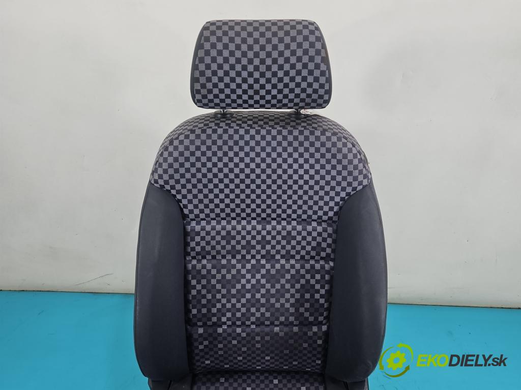 Audi A3 8L 1996-2003 1.8 20V 125 HP manual 92 kW 1781 cm3 5- Sedačka ľavý  (Sedadlo)