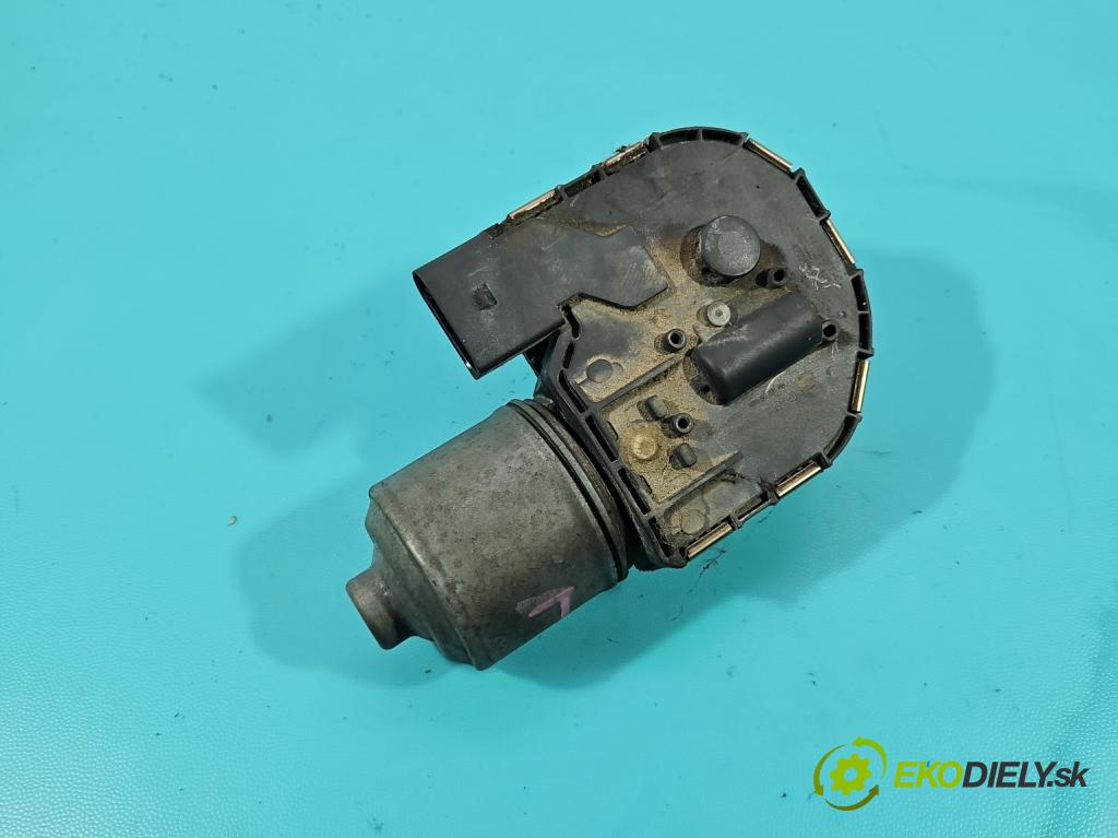 Seat Altea 1.9 tdi 105 hp manual 77 kW 1896 cm3 5- motor stěračů přední 5P0955119C