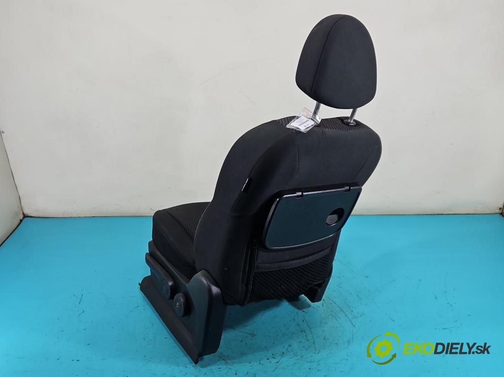 Nissan Note I 2006-2012 1.6 16V 110 HP manual 81 kW 1598 cm3 5- Sedačka ľavý  (Sedadlo)
