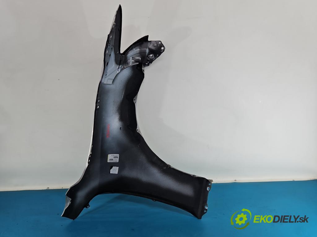 Lexus IS III 2014-2025 2.5 vvti 181KM automatic 133 kW 2494 cm3 4- blatnik přední levý  (Levý přední blatník)