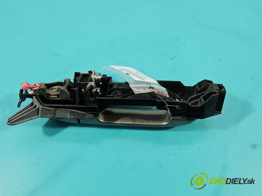 Nissan Note I 2006-2012 1.6 16V 110 HP manual 81 kW 1598 cm3 5- rukoväť predné ľavé mimo:  (Kľučka dverí vonkajšia predná ľavá)