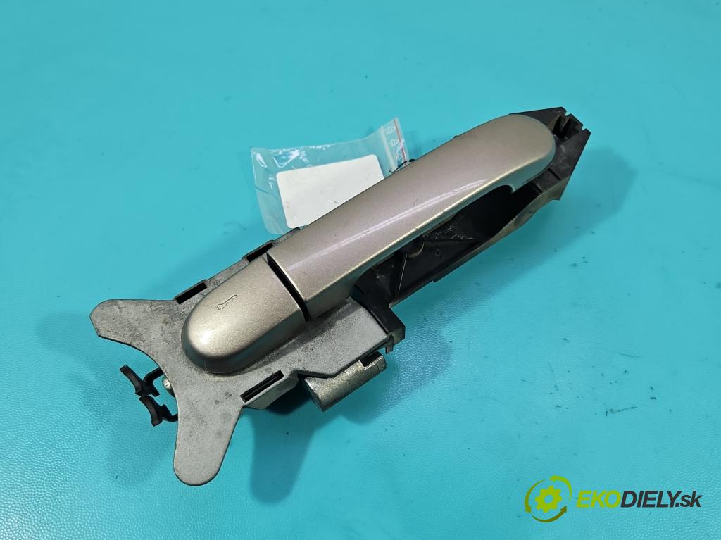 Nissan Note I 2006-2012 1.6 16V 110 HP manual 81 kW 1598 cm3 5- rukoväť predné ľavé mimo:  (Kľučka dverí vonkajšia predná ľavá)
