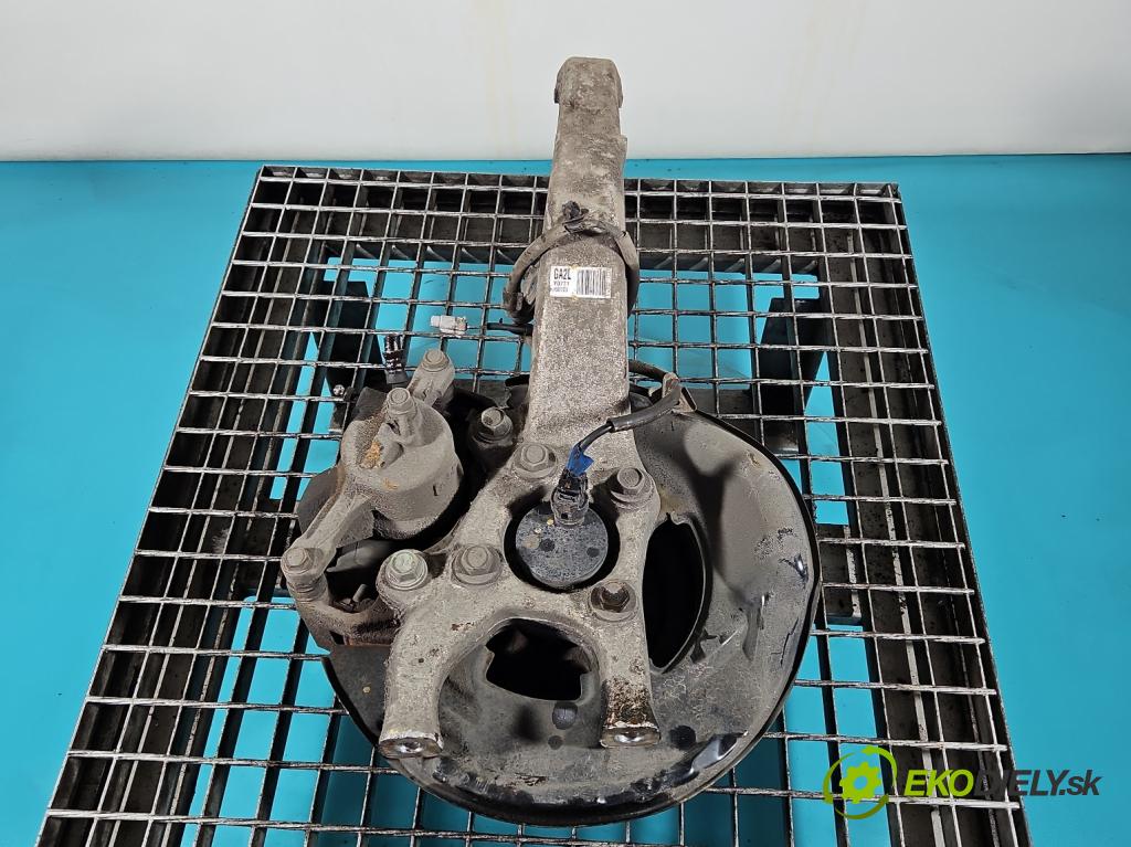 Lexus IS III 2014-2025 2.5 vvti 181KM automatic 133 kW 2494 cm3 4- náboj levé  (Náboj kola)