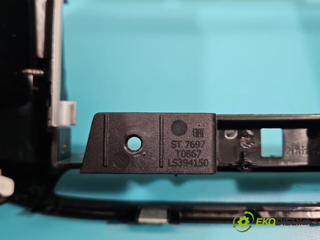 Fiat Doblo II 2010- 1.4 120 HP manual 88 kW 1368 cm3 5- Mřížka: kúrenia stredová 07356849230 (Mriežka kúrenia (fukár))