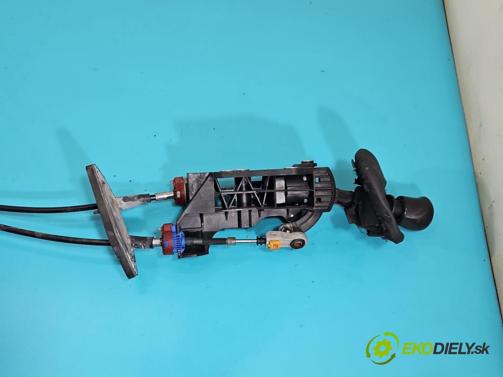 Fiat Doblo II 2010- 1.4 120 HP manual 88 kW 1368 cm3 5- Páka: Změny: stupeň,rýchlosť 553468290E (Rýchlostná páka (kulisa))