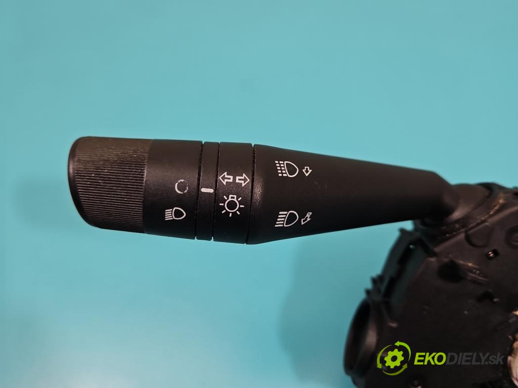 Fiat Doblo II 2010- 1.4 120 HP manual 88 kW 1368 cm3 5- prepínač komplex: 07357079420 (Prepínacie páčky pod volantom)