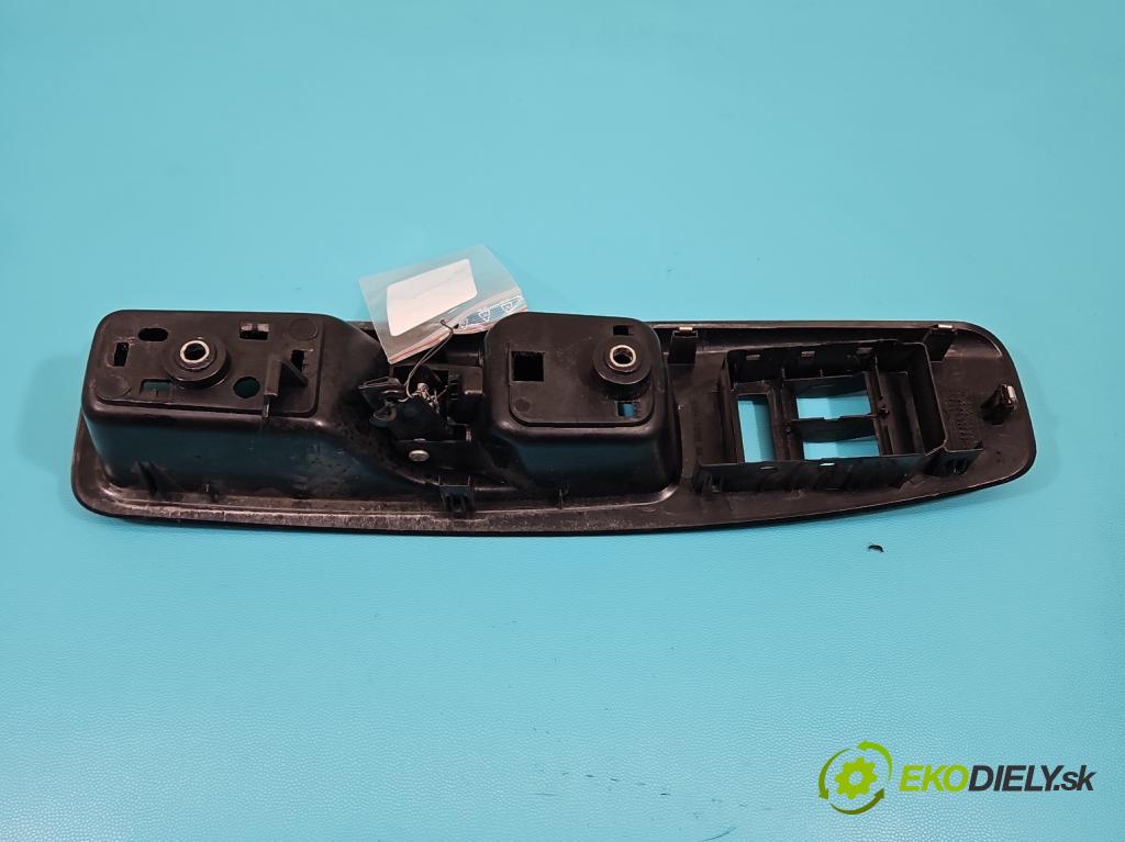 Fiat Doblo II 2010- 1.4 120 HP manual 88 kW 1368 cm3 5- rukoväť uvnitř: predné ľavé 735550087