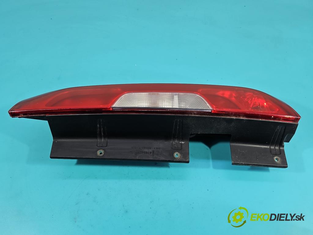 Fiat Doblo II 2010- 1.4 120 HP manual 88 kW 1368 cm3 5- svetlo / reflektor zadné pravé 51974247 (Kľučka dverí ostatné)