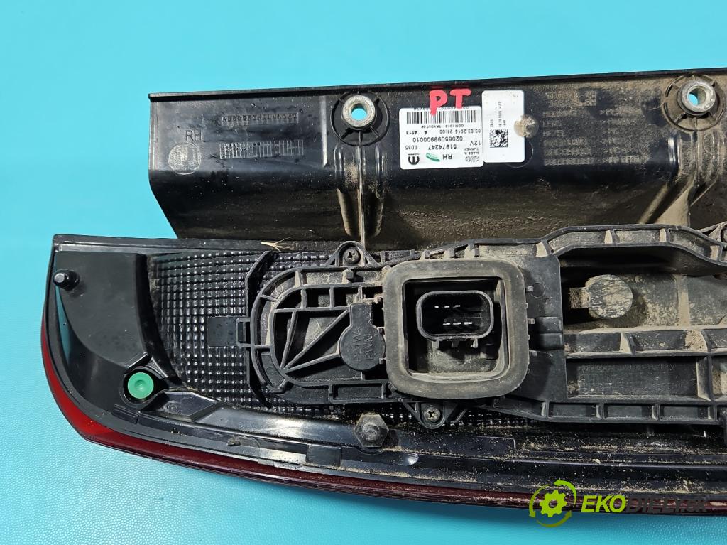 Fiat Doblo II 2010- 1.4 120 HP manual 88 kW 1368 cm3 5- svetlo / reflektor zadné pravé 51974247 (Kľučka dverí ostatné)