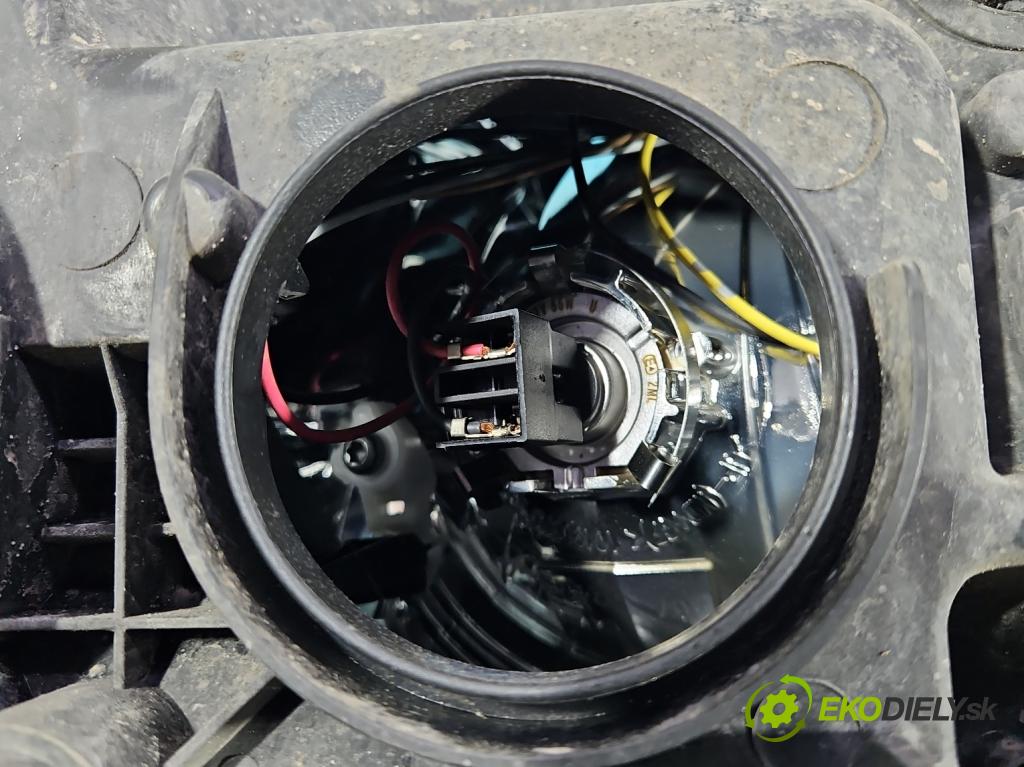 Fiat Doblo II 2010- 1.4 120 HP manual 88 kW 1368 cm3 5- Reflektor: pravý 521094560 (Svetlo predné pravé)