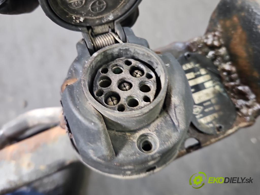 Renault Trafic II 2001-2014 1.9 dci 82 hp manual 60 kW 1870 cm3 5- oko tažné  (Tažné zařízení)