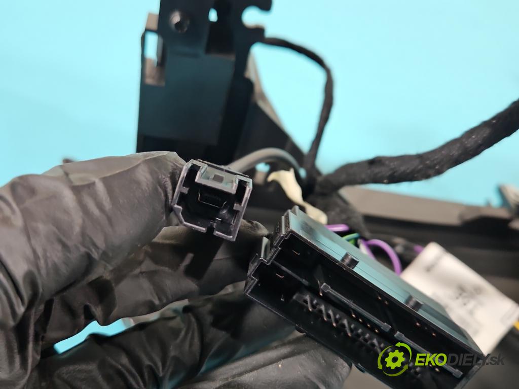 Opel Astra V  2015- 1.5 cdti 122 HP manual 90 kW 1496 cm3 5- operadlo 2553382 (Lakťová opierka)