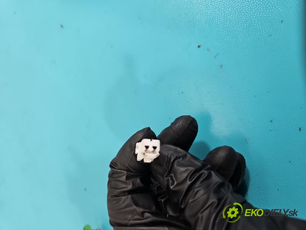 Fiat Seicento 1.1 54 hp manual 40 kW 1108 cm3 3- polštáře: vzduchové soubor: