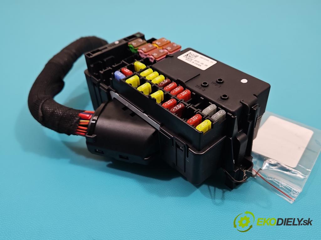 Opel Astra V  2015- 1.5 cdti 122 hp manual 90 kW 1496 cm3 5- skříňka pojistková 1551316501 (Pojistková skříňka)