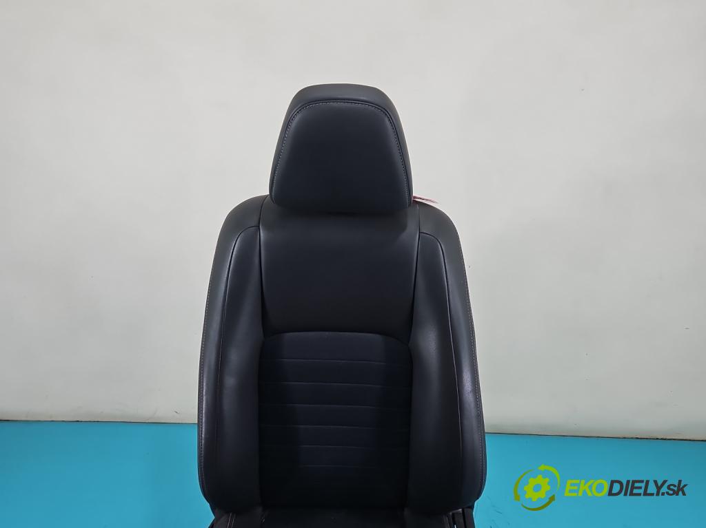 Lexus IS III 2014-2025 2.5 vvti 181KM automatic 133 kW 2494 cm3 4- Sedačka ľavý (Sedadlo)