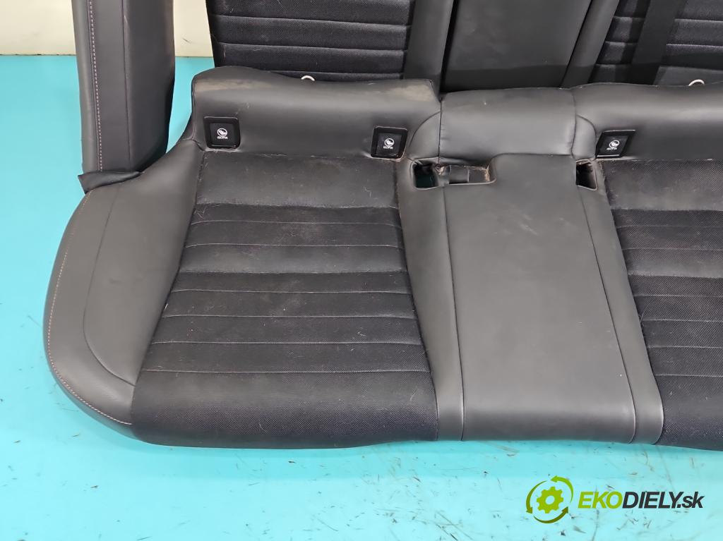 Lexus IS III 2014-2025 2.5 vvti 181KM automatic 133 kW 2494 cm3 4- Pohovka: zadné  (Sedadlo)