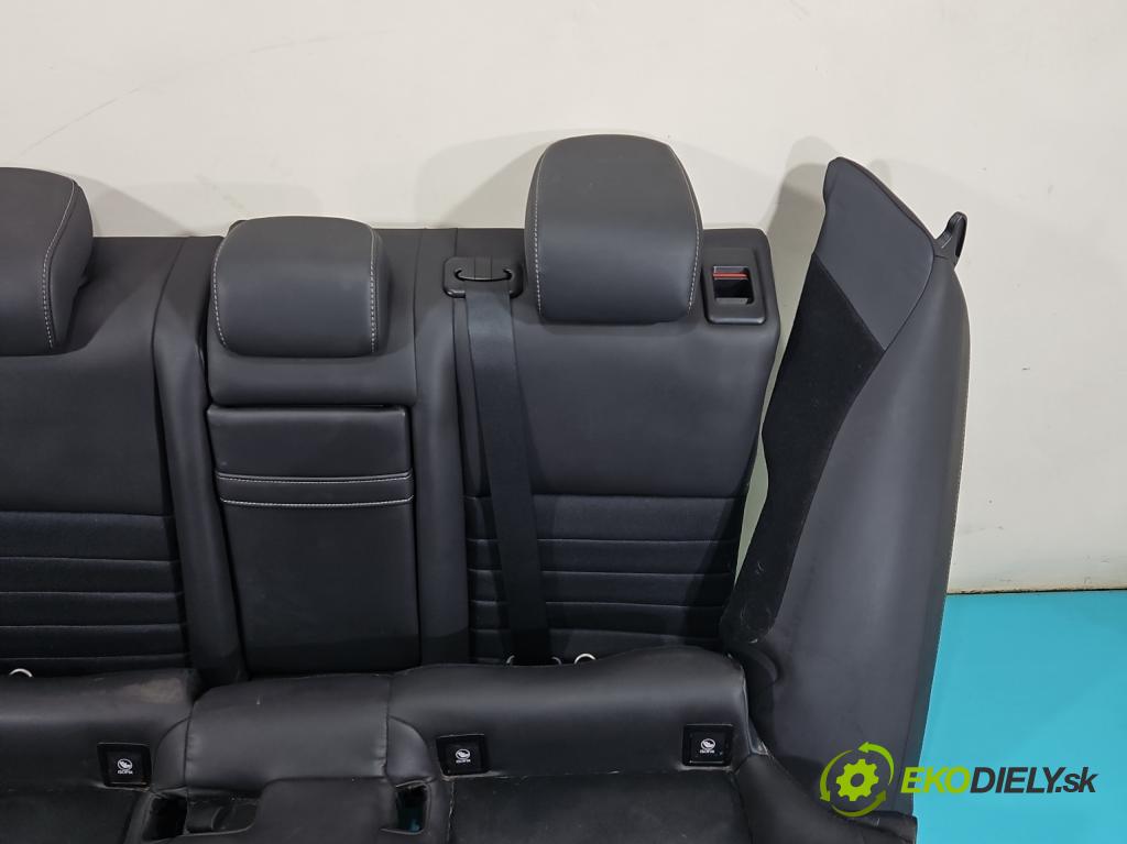 Lexus IS III 2014-2025 2.5 vvti 181KM automatic 133 kW 2494 cm3 4- Pohovka: zadné  (Sedadlo)