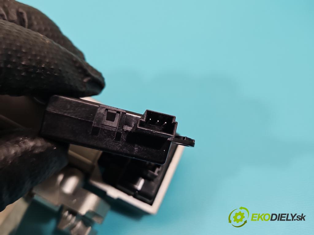 Opel Astra V  2015- 1.5 cdti 122 HP manual 90 kW 1496 cm3 5- Spínačka 12523275 (Spínacia skrinka)