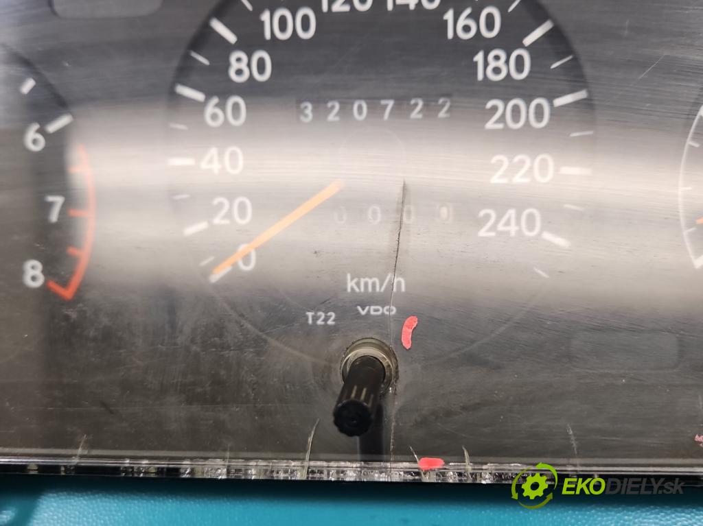 Toyota Carina E 1992-1998 1.6 16V 110 HP manual 81 kW 1587 cm3 4- prístrojovka/ budíky 83800-05080 (Prístrojová doska)