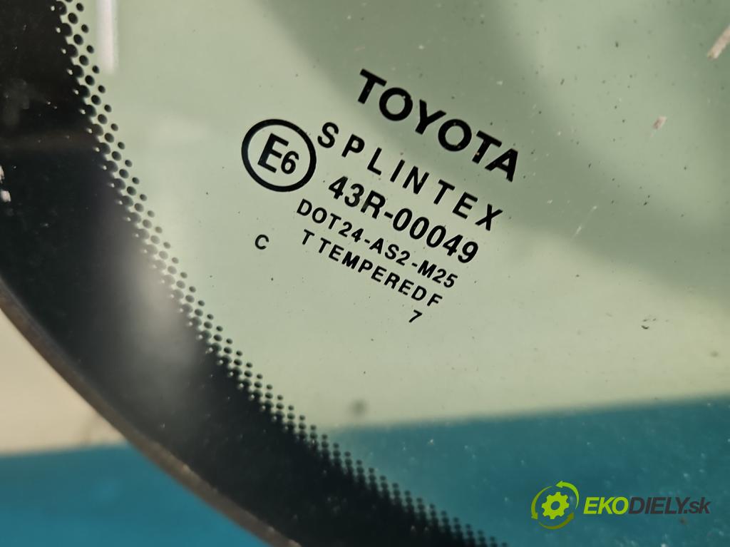 Toyota Carina E 1992-1998 1.6 16V 110 hp manual 81 kW 1587 cm3 4- sklo zadní  (Zadní sklo)