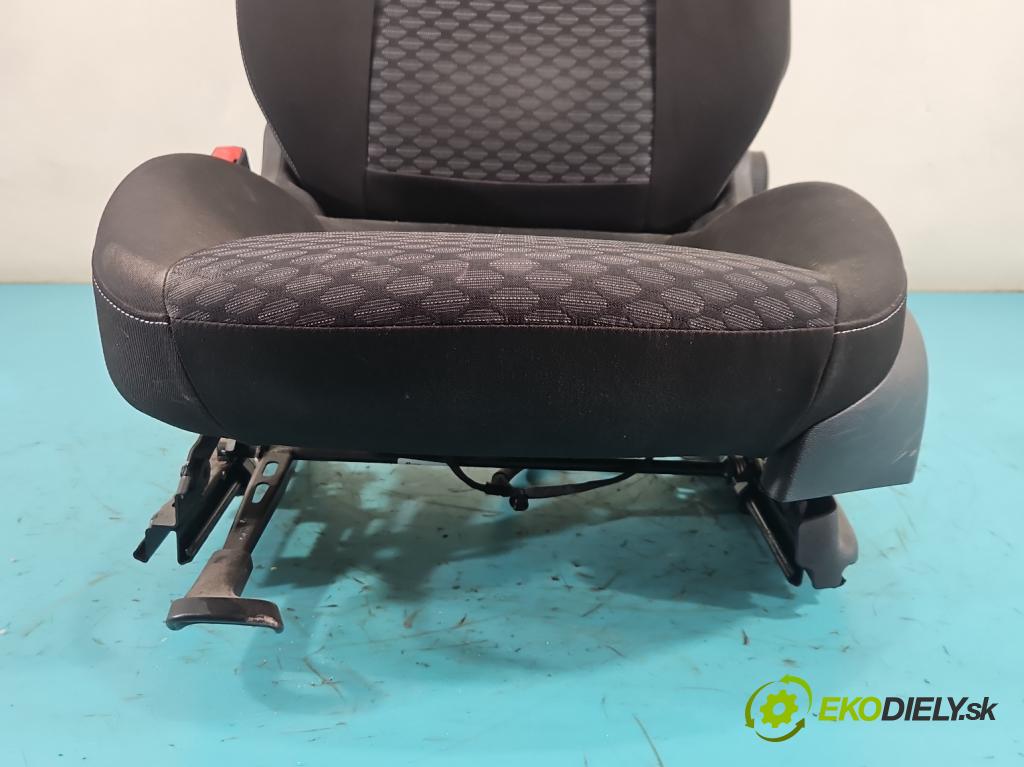 Opel Astra V  2015- 1.5 cdti 122 HP manual 90 kW 1496 cm3 5- Sedačka ľavý  (Sedadlo)