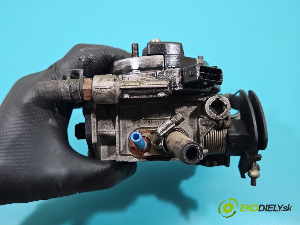 Vw Polo III 6N 1994-2001 1.0 45KM manual 33 kW 1043 cm3 3- vstrekovač 0438201528 (Karburátor)