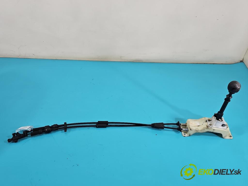 Alfa romeo 156 1.9 jtd 140 HP manual 103 kW 1910 cm3 5- Páka: Změny: stupeň,rýchlosť 553472150 (Rýchlostná páka (kulisa))