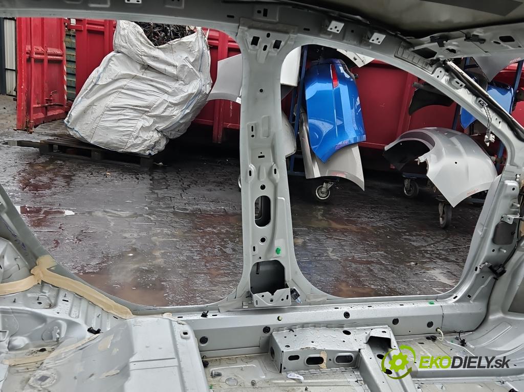 Opel Astra V  2015- 1.5 cdti 122 hp manual 90 kW 1496 cm3 5- práh levý  (Karoserie ostatní)