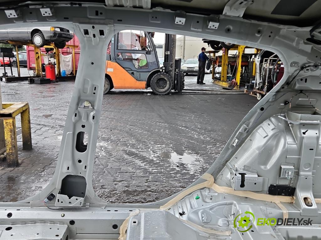 Opel Astra V  2015- 1.5 cdti 122 hp manual 90 kW 1496 cm3 5- práh pravý  (Karoserie ostatní)