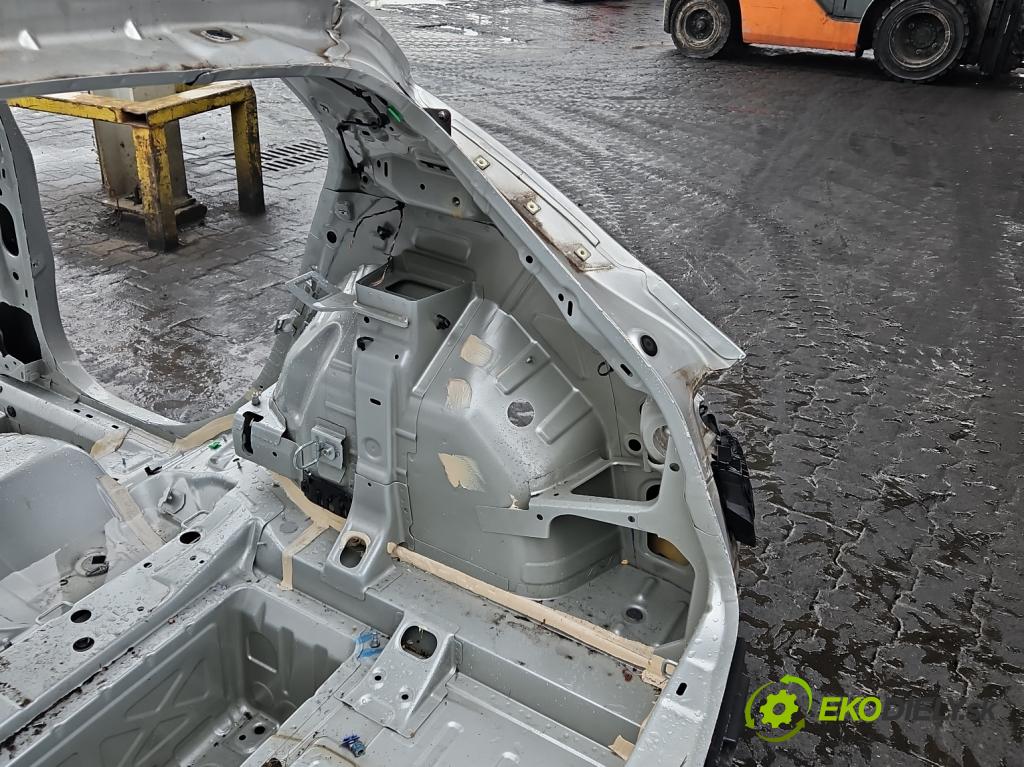 Opel Astra V  2015- 1.5 cdti 122 hp manual 90 kW 1496 cm3 5- blatnik zadní pravý