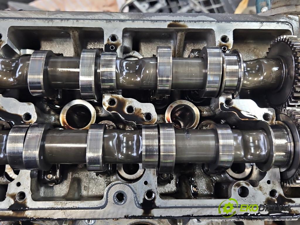 Vw Passat B7 2010-2014 2.0 tdi 140 hp manual 103 kW 1968 cm3 4- hlava motoru CFF