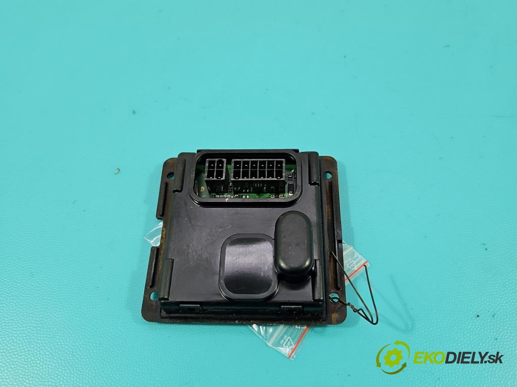 Opel Vectra C 2002-2008 3.2 V6 211KM automatic 155 kW 3175 cm3 5- střídač: xenon 13184052 (Riadiaca jednotka xenónu)