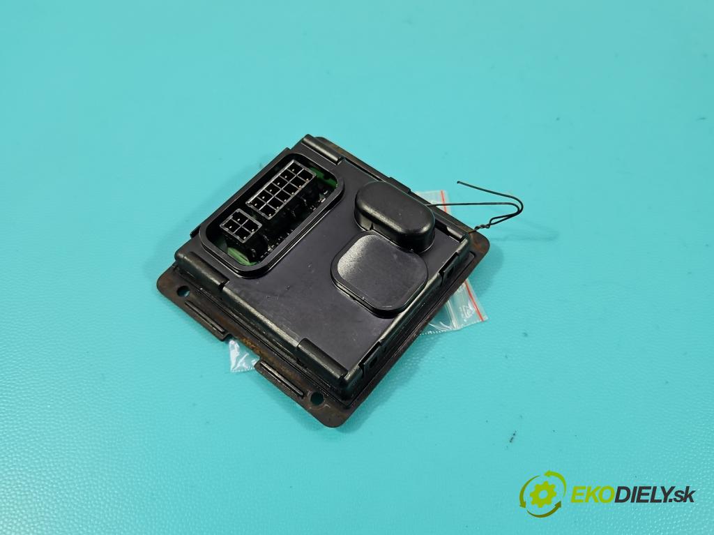 Opel Vectra C 2002-2008 3.2 V6 211KM automatic 155 kW 3175 cm3 5- střídač: xenon 13184052 (Riadiaca jednotka xenónu)