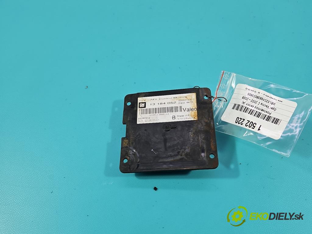 Opel Vectra C 2002-2008 3.2 V6 211KM automatic 155 kW 3175 cm3 5- střídač: xenon 13184052 (Riadiaca jednotka xenónu)