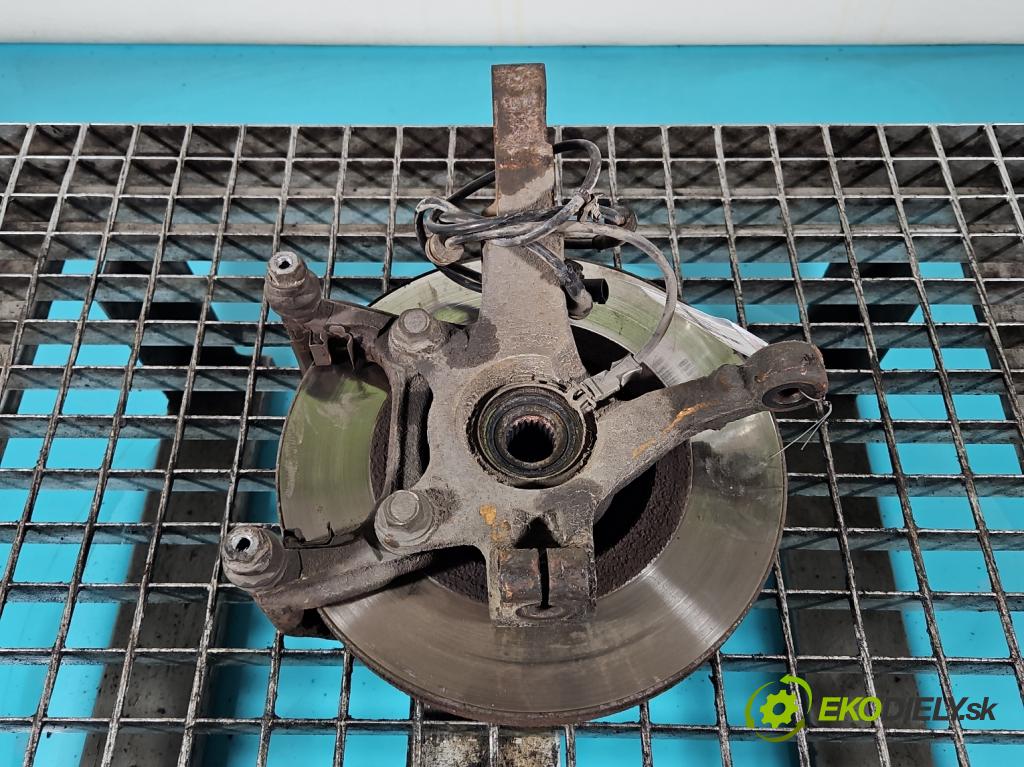 Nissan Note I 2006-2012 1.6 16V 110 hp manual 81 kW 1598 cm3 5- náboj pravé  (Náboj kola)