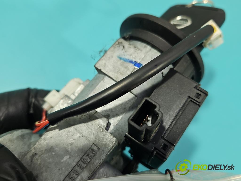 Nissan Note I 2006-2012 1.6 16V 110 HP manual 81 kW 1598 cm3 5- Spínačka 28590AX300 (Spínacia skrinka)