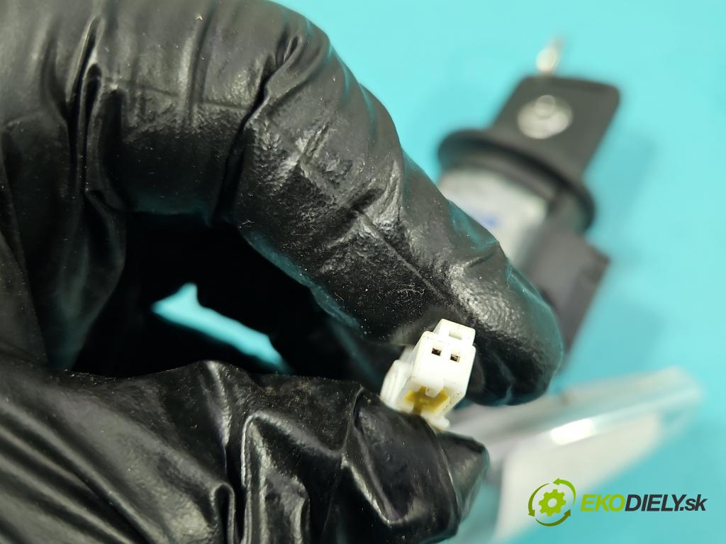 Nissan Note I 2006-2012 1.6 16V 110 HP manual 81 kW 1598 cm3 5- Spínačka 28590AX300 (Spínacia skrinka)